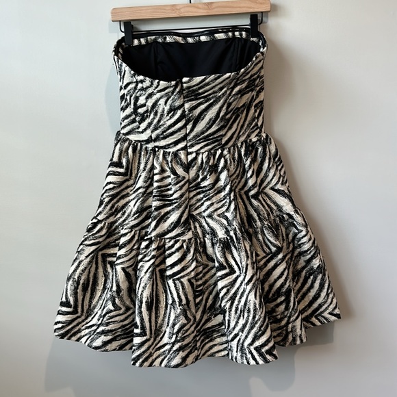 NWOT Lavender Brown zebra print strapless cocktail dress S - Picture 7 of 9